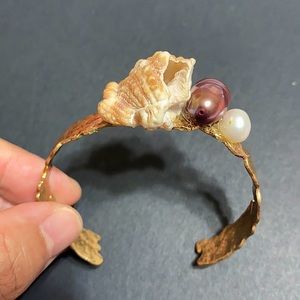 🖤HAWAII💕shell & pearl cuff bracelet